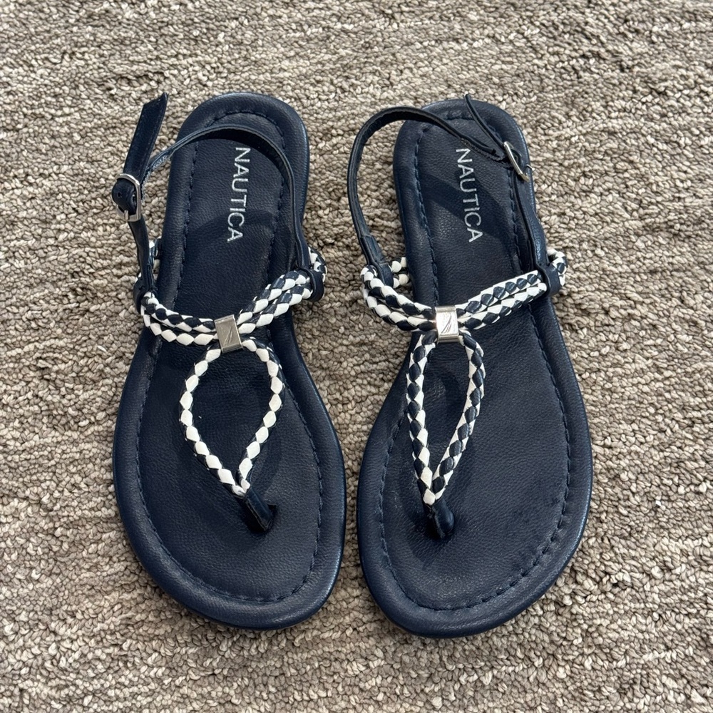 Nautica Blue and White Flip Flop Sandals Size 6